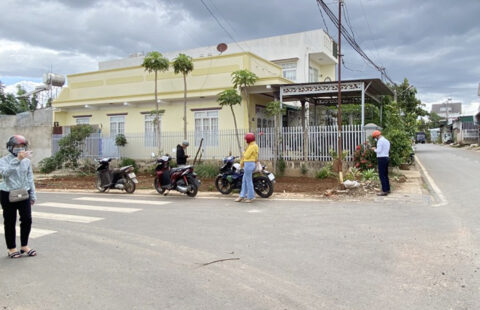 Bán Đất Đinh Tiên Hoàng 2 Mặt Tiền Nhựa DT 109m2 (5x20m) full Thổ cư