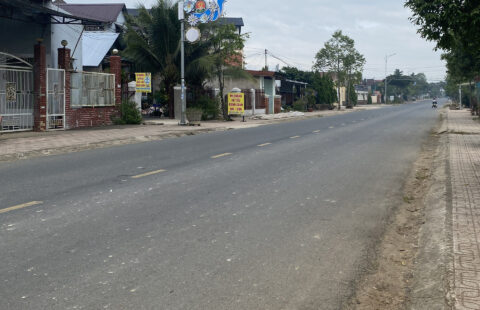 BÁN NHÀ CẤP 4 MẶT TIỀN ĐƯỜNG NHỰA – THỊ TRẤN ĐINH VĂN, LÂM HÀ