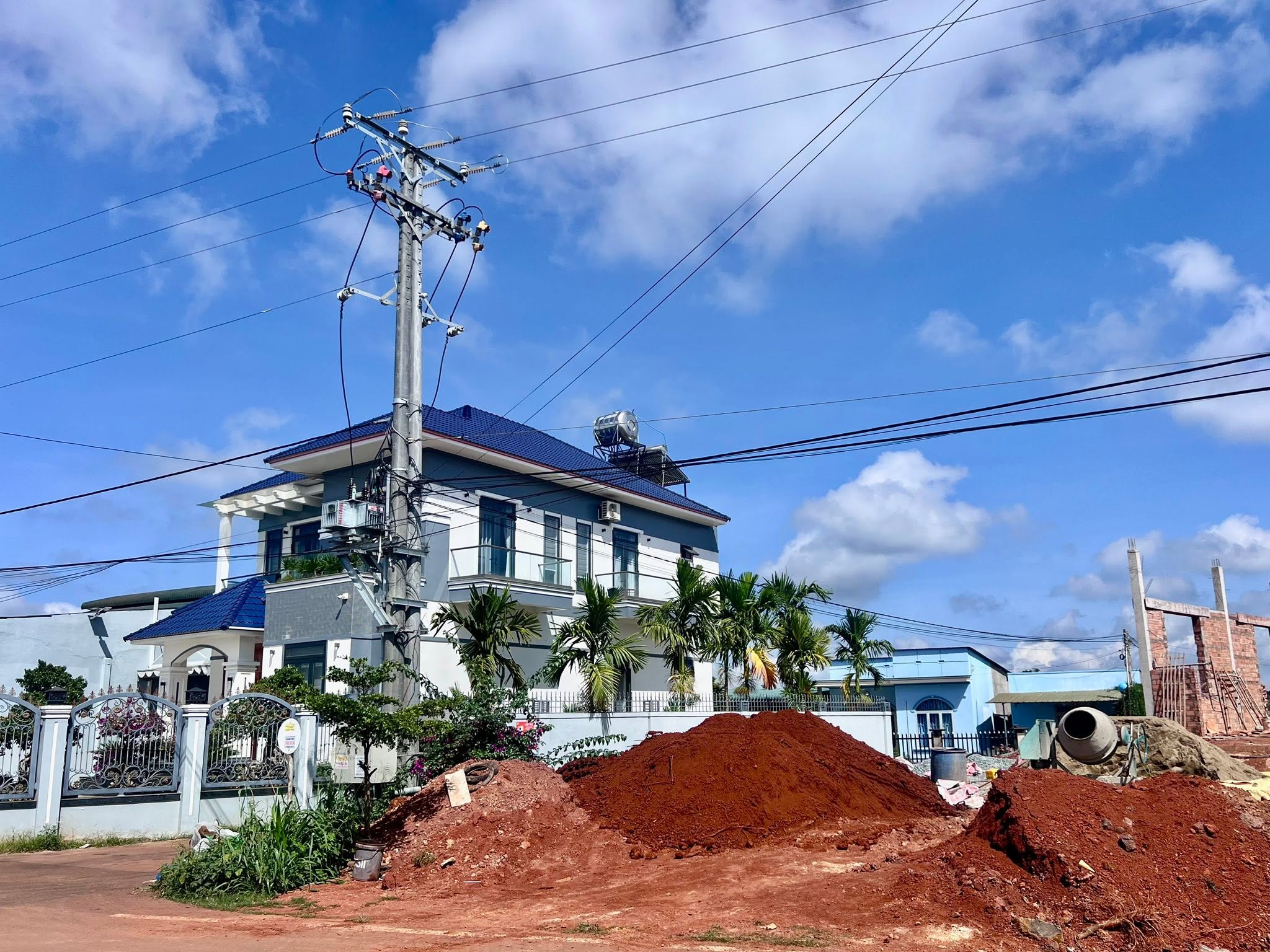 Bán đất mặt tiền Nam Hà 420m², 100m² thổ cư 002