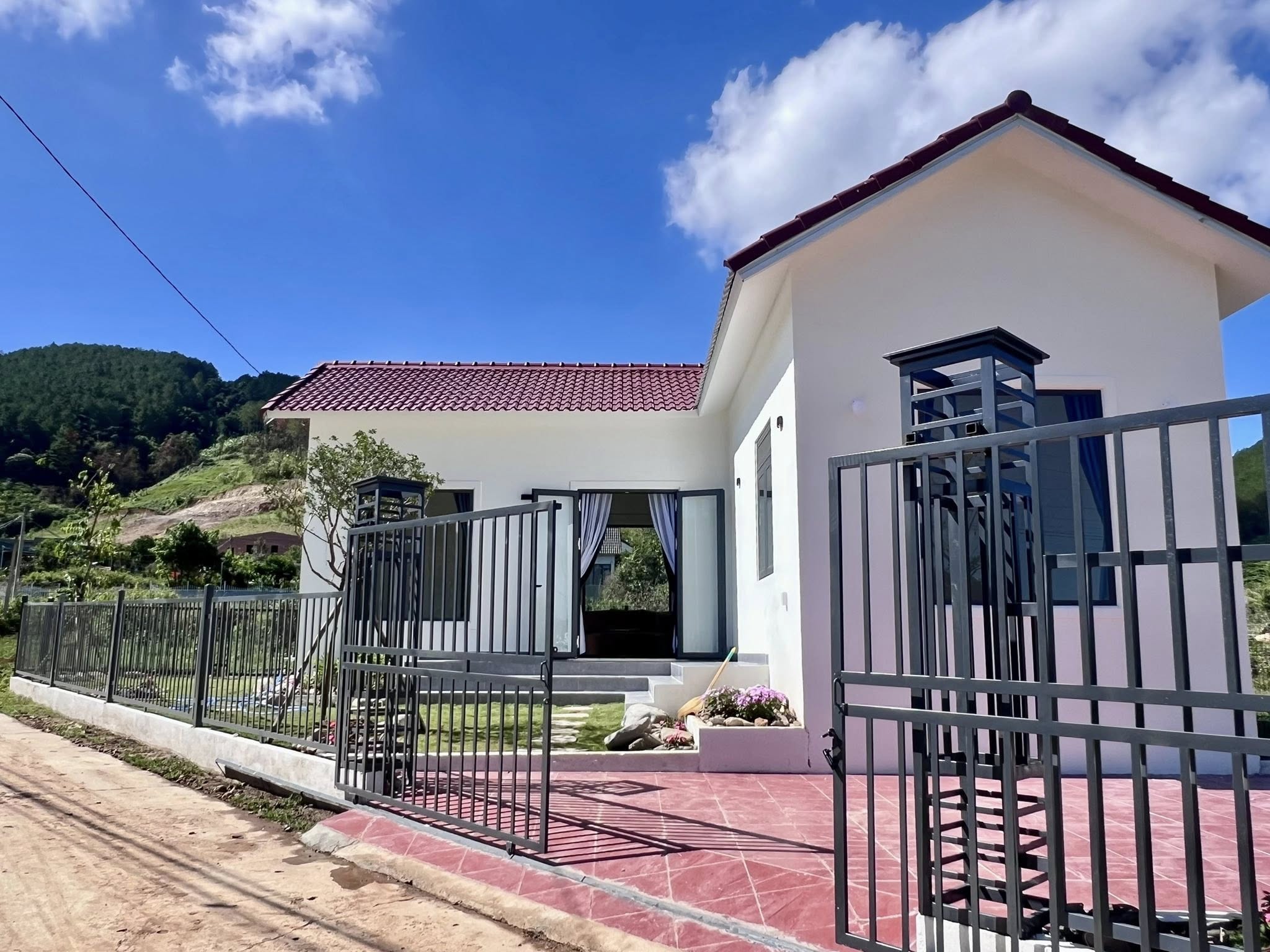 NHÀ VEN ĐÀ LẠT 188M² – BAO QUANH BỞI THÔNG XANH, PHÙ HỢP SỐNG CHẬM VÀ NGHỈ DƯỠNG (1)